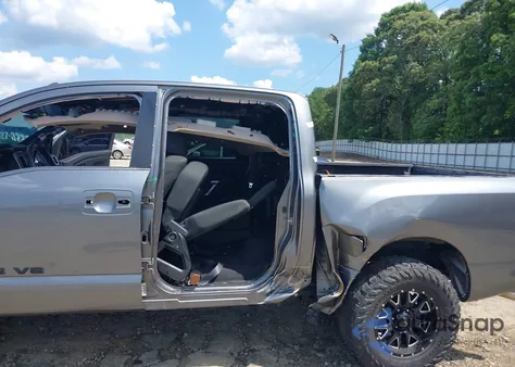 2018 Nissan Titan Sv from USA, damaged, VIN 1N6AA1EJ3JN500180